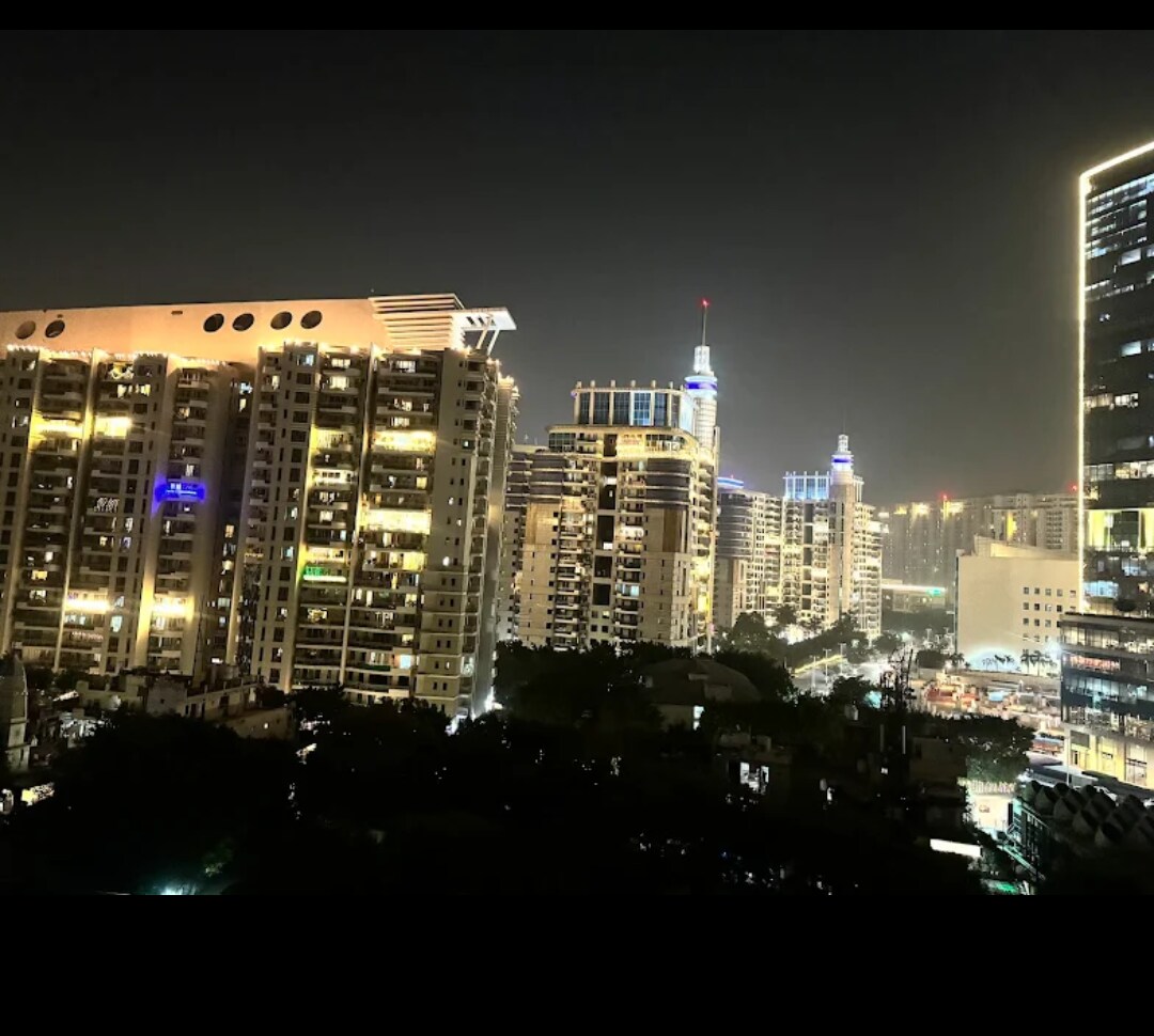 DLF The Carlton Estate review image