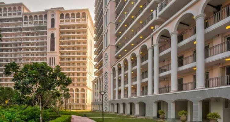 DLF The Skycourt review image
