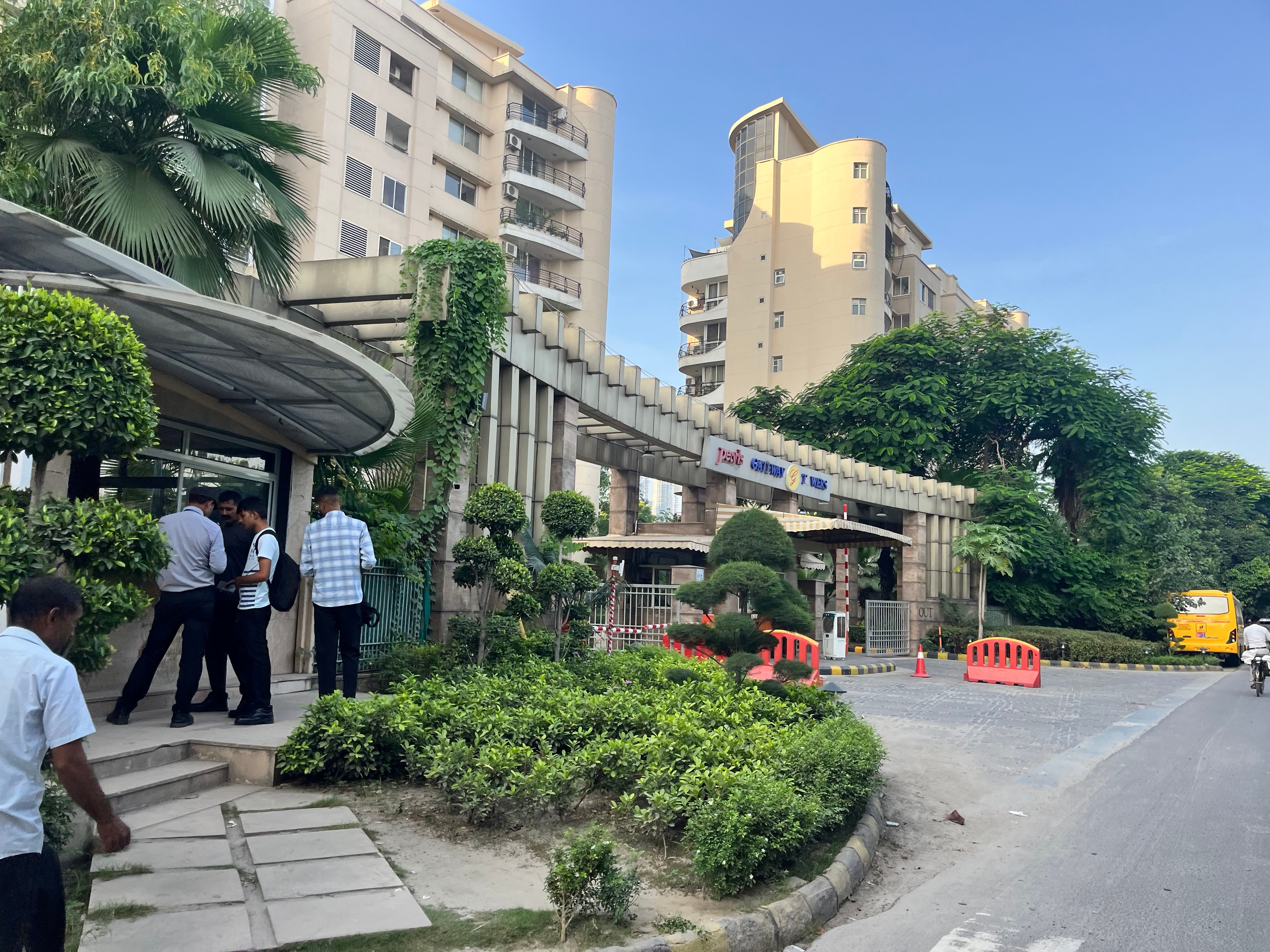 Pearls Gateway Tower review image