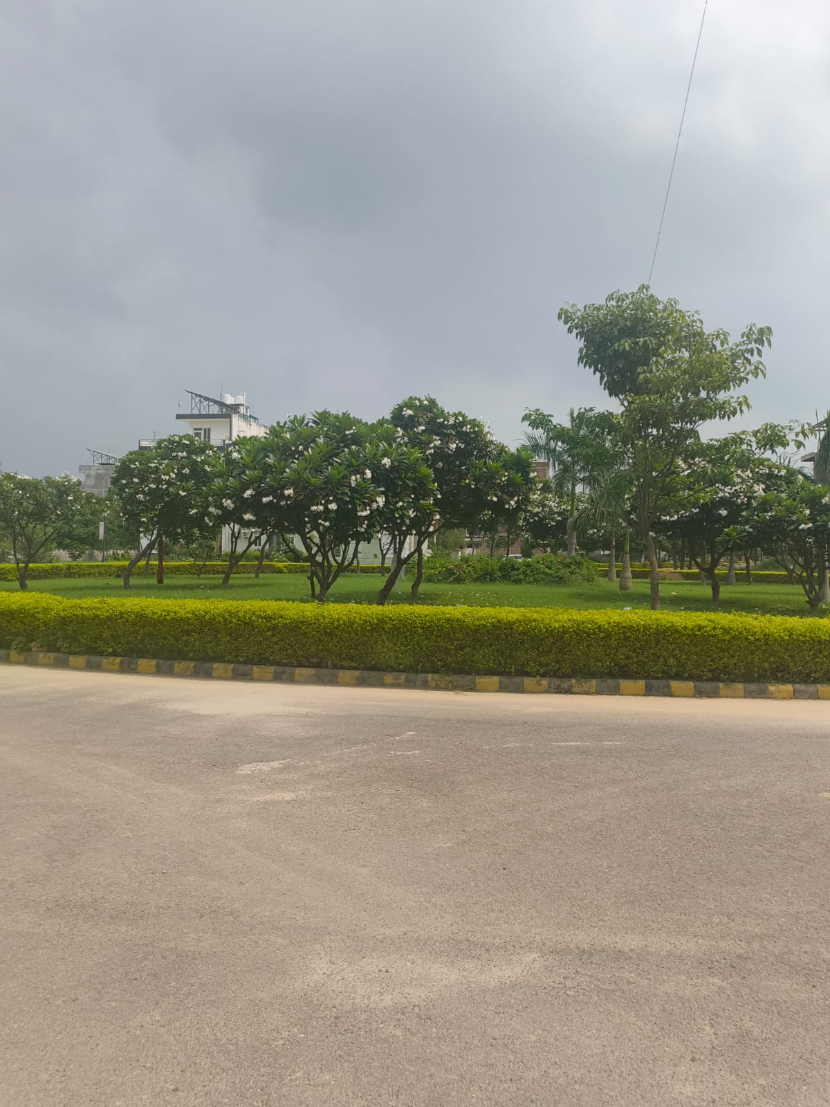 Emaar Gomti Greens review image