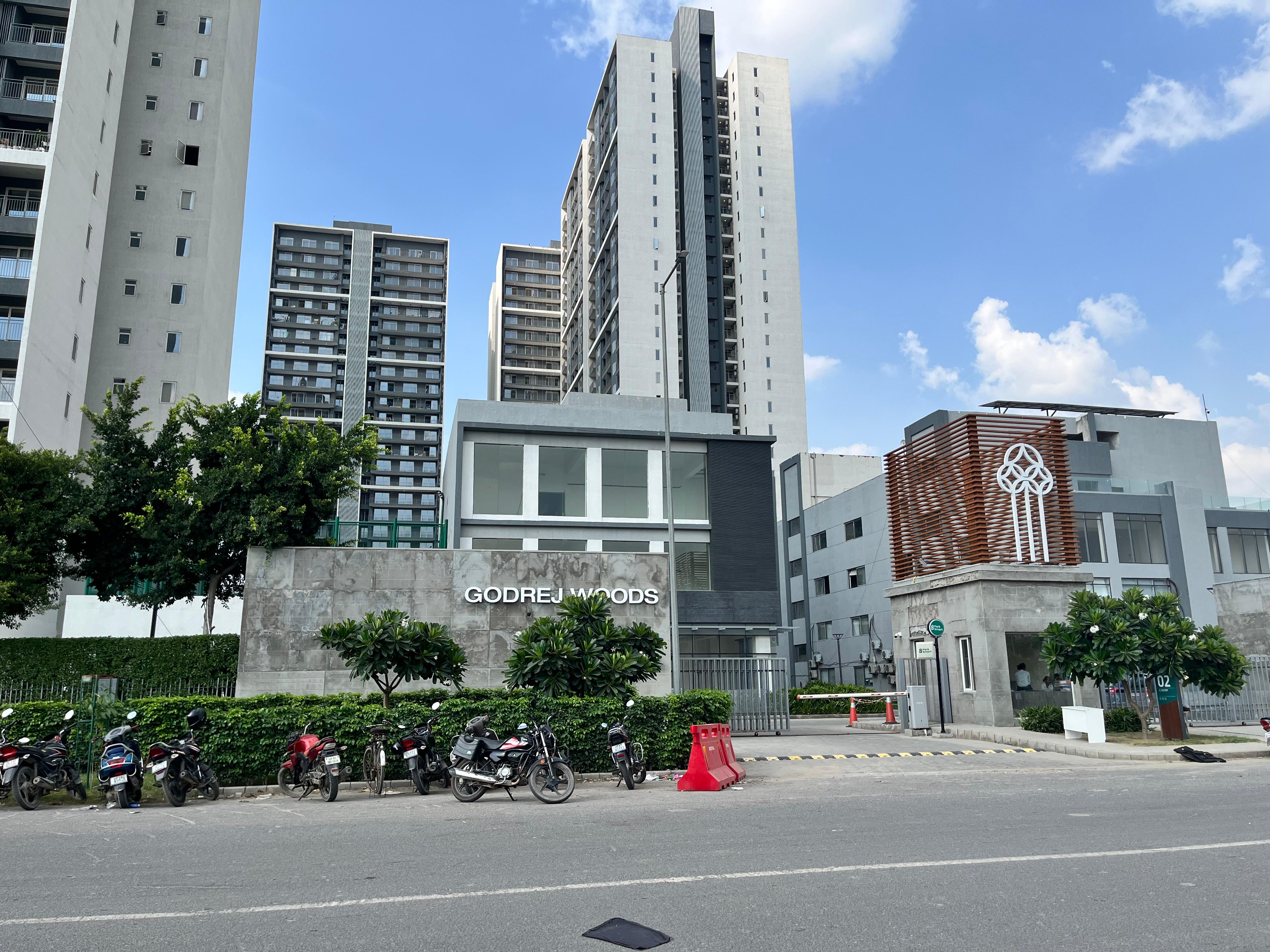 Godrej Woods review image
