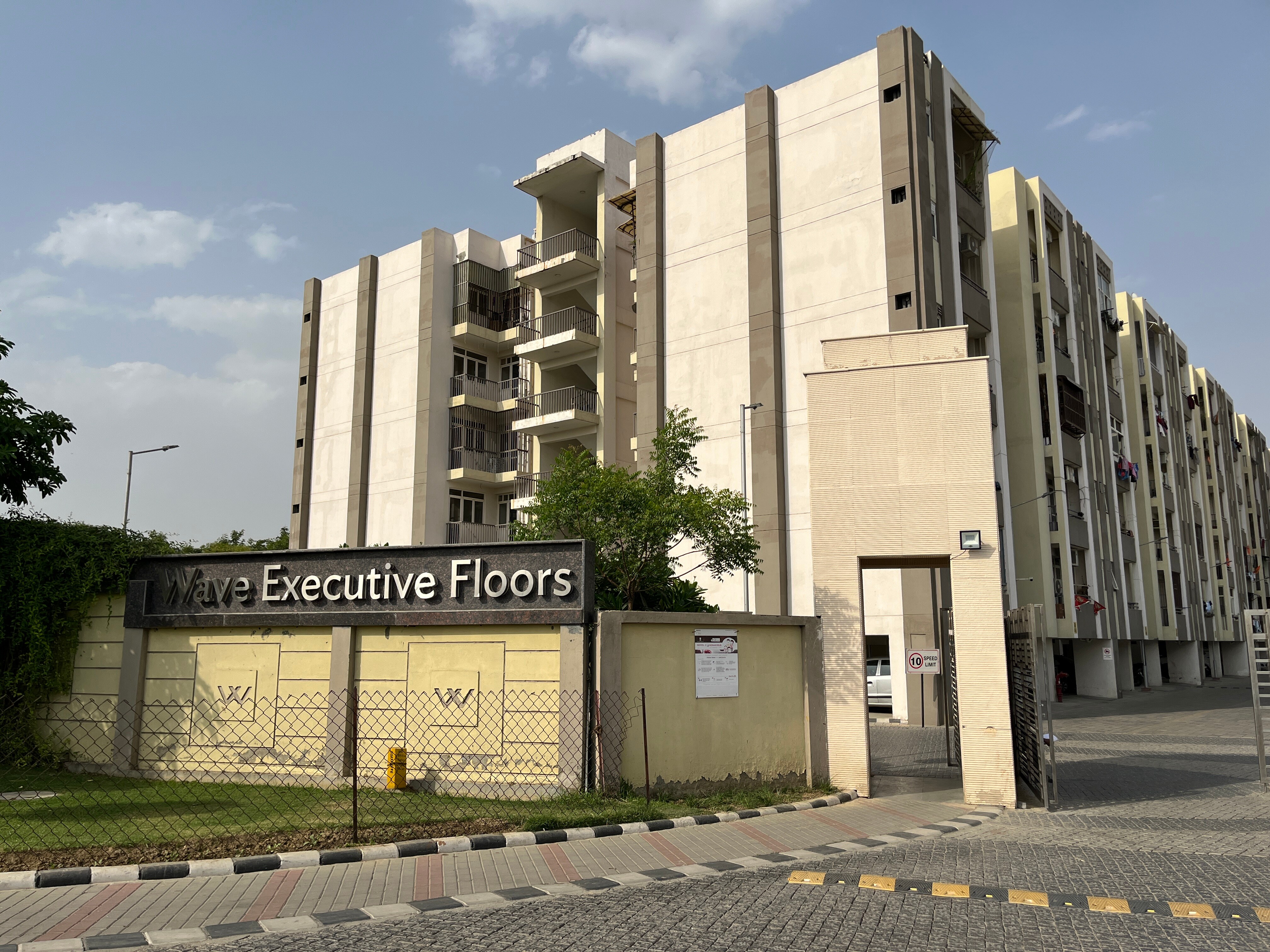 Wave Executive Floors review image