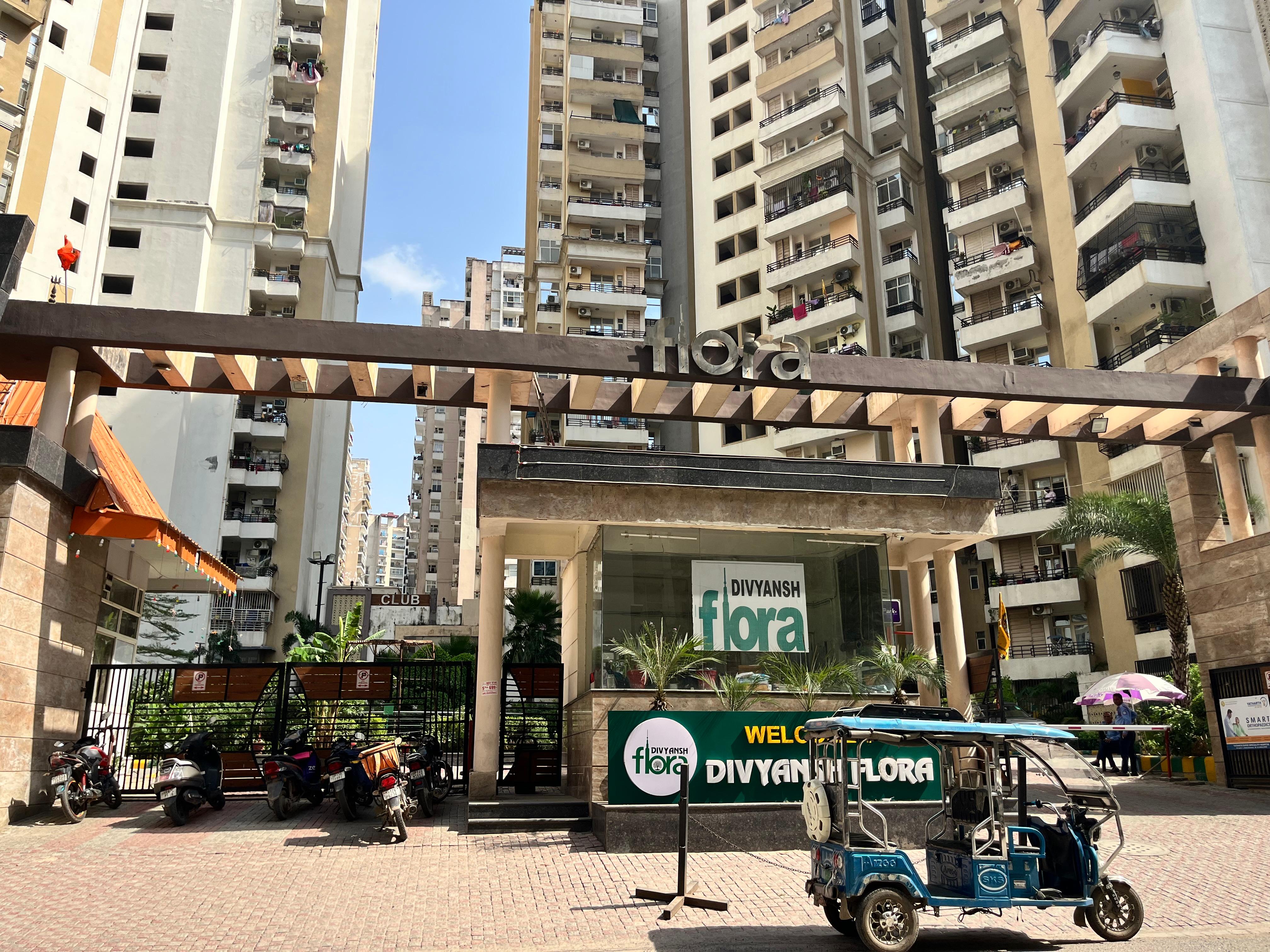Divyansh Flora review image