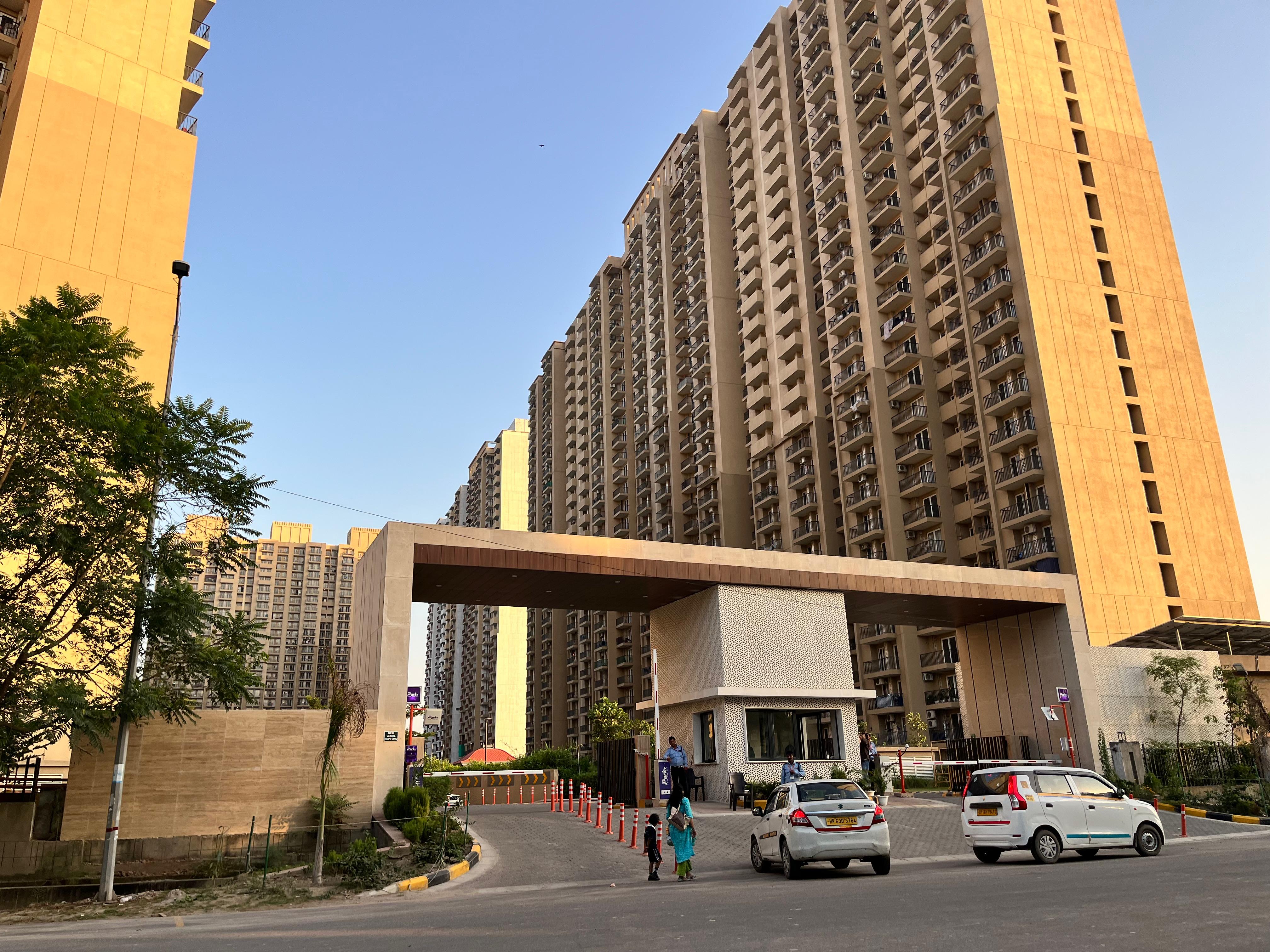 Tata Eureka Park review image