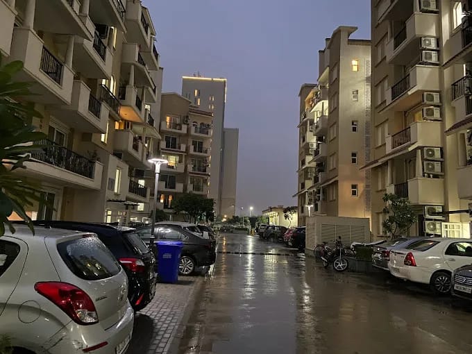 Emaar Emerald Floors Premier review image