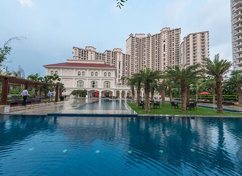 DLF Regal Gardens review image
