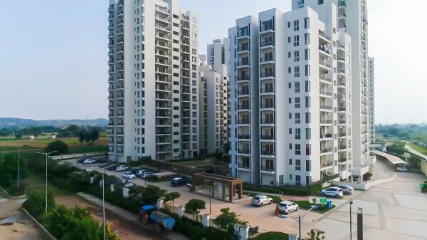 Umang Winter Hills review image