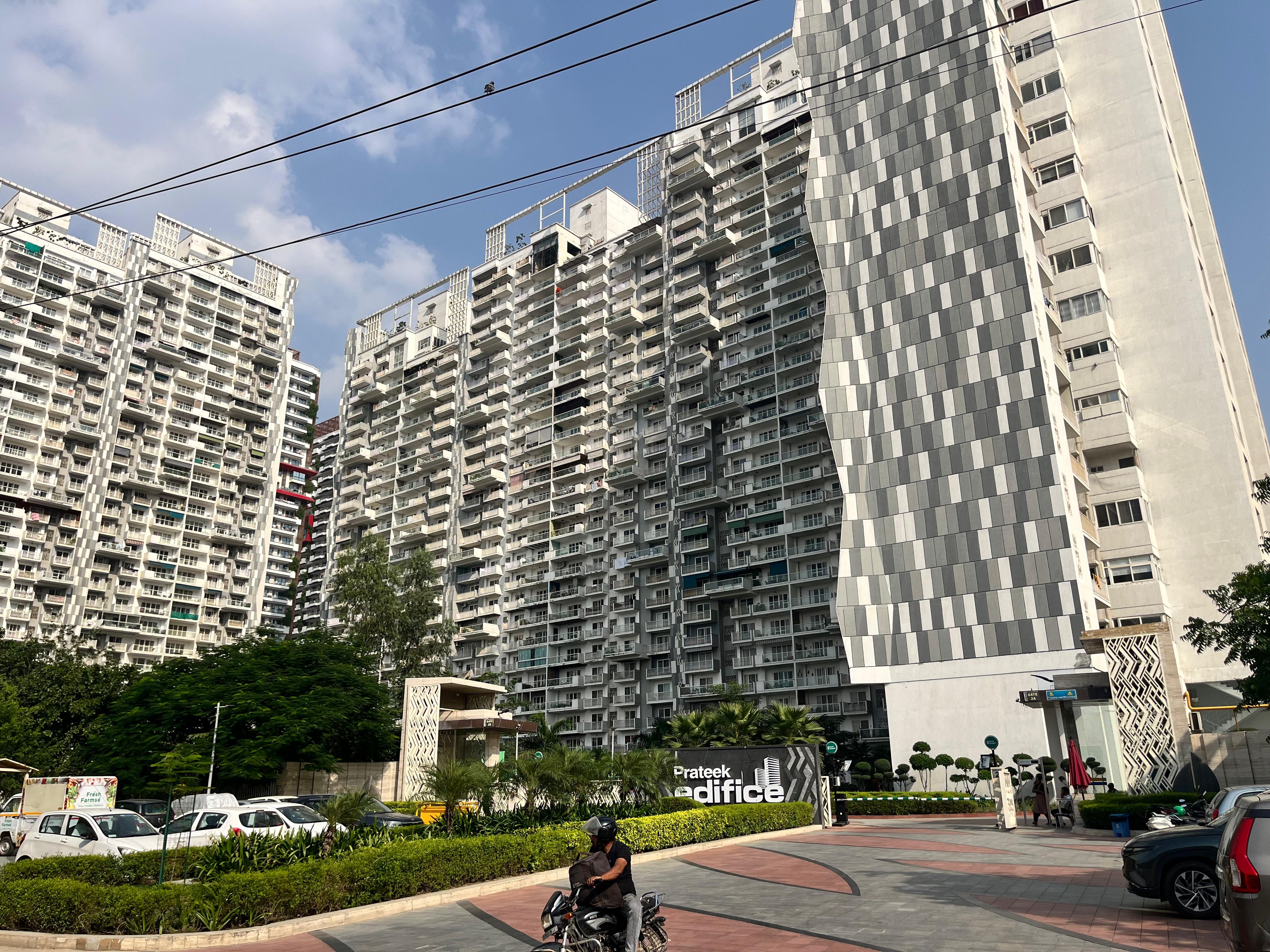 Prateek Edifice review image