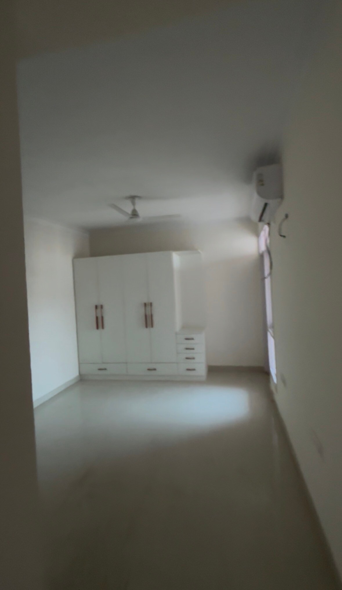 Pareena Express Heights review image
