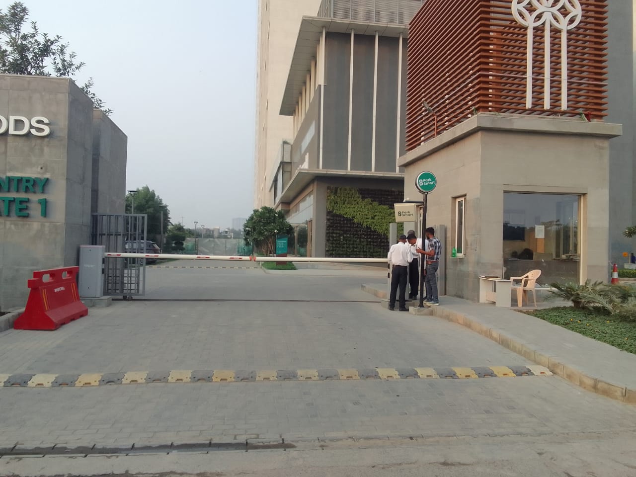 Godrej Woods review image