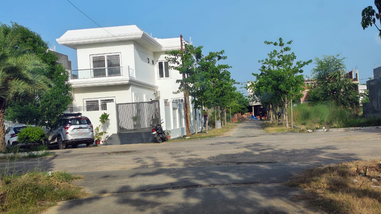 Wing Lucknow Greens Plots review image