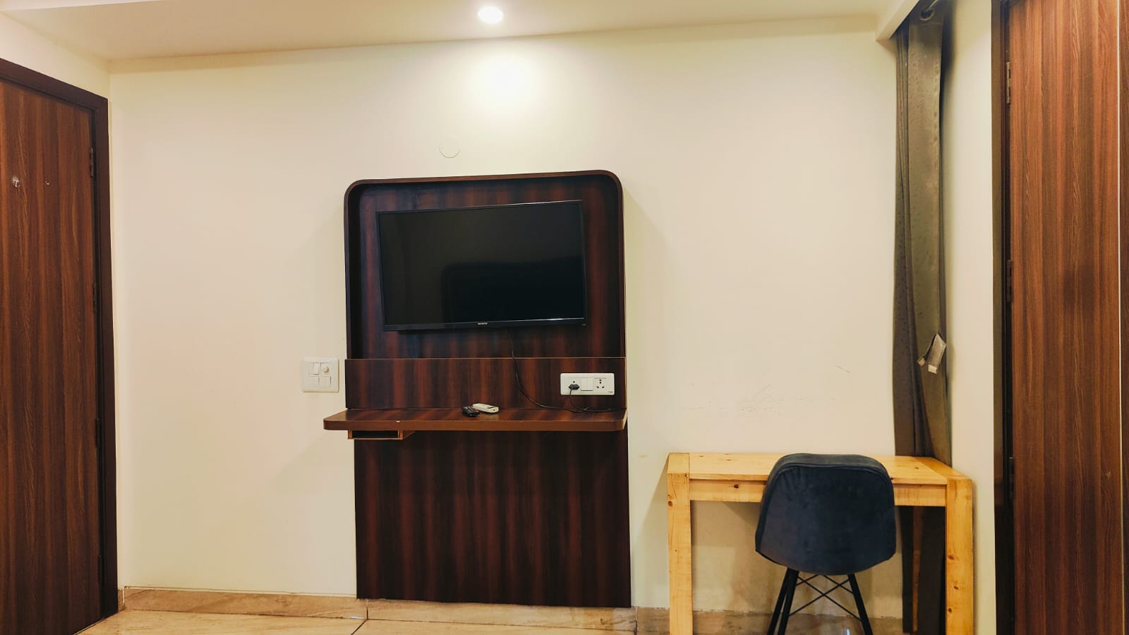 SS Aaron Ville review image