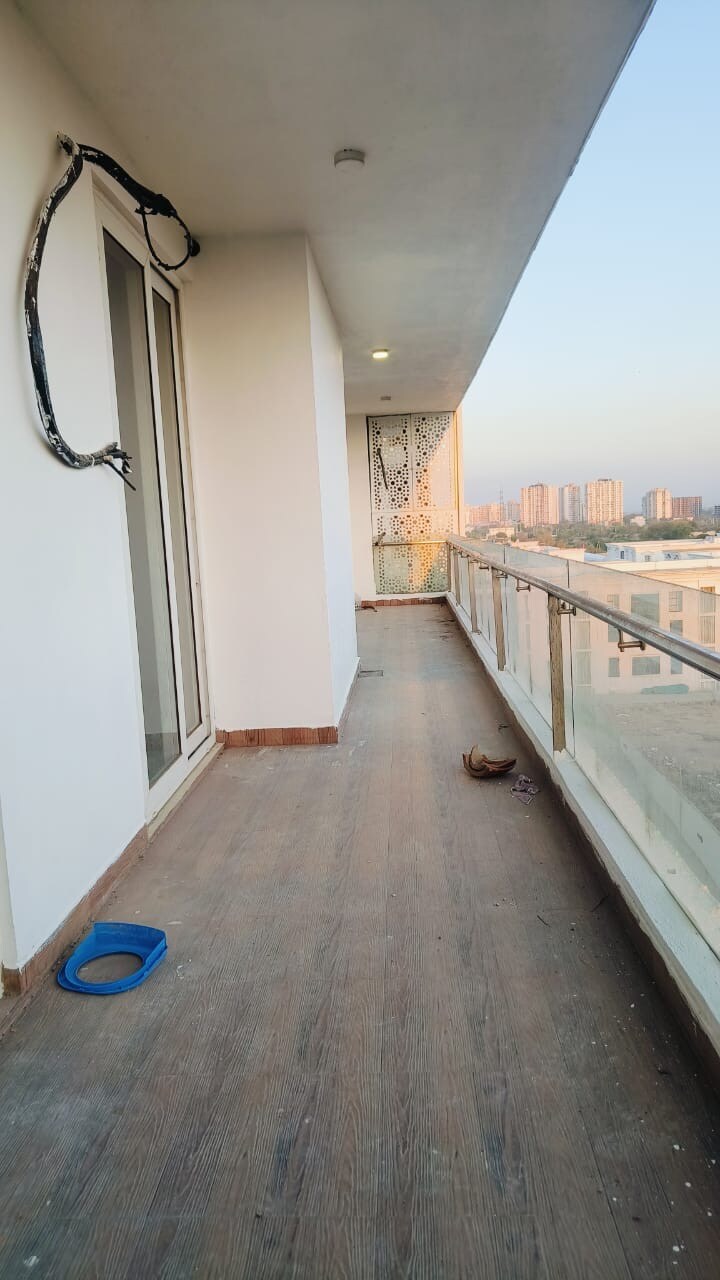 Omaxe Royal Residency Faridabad review image