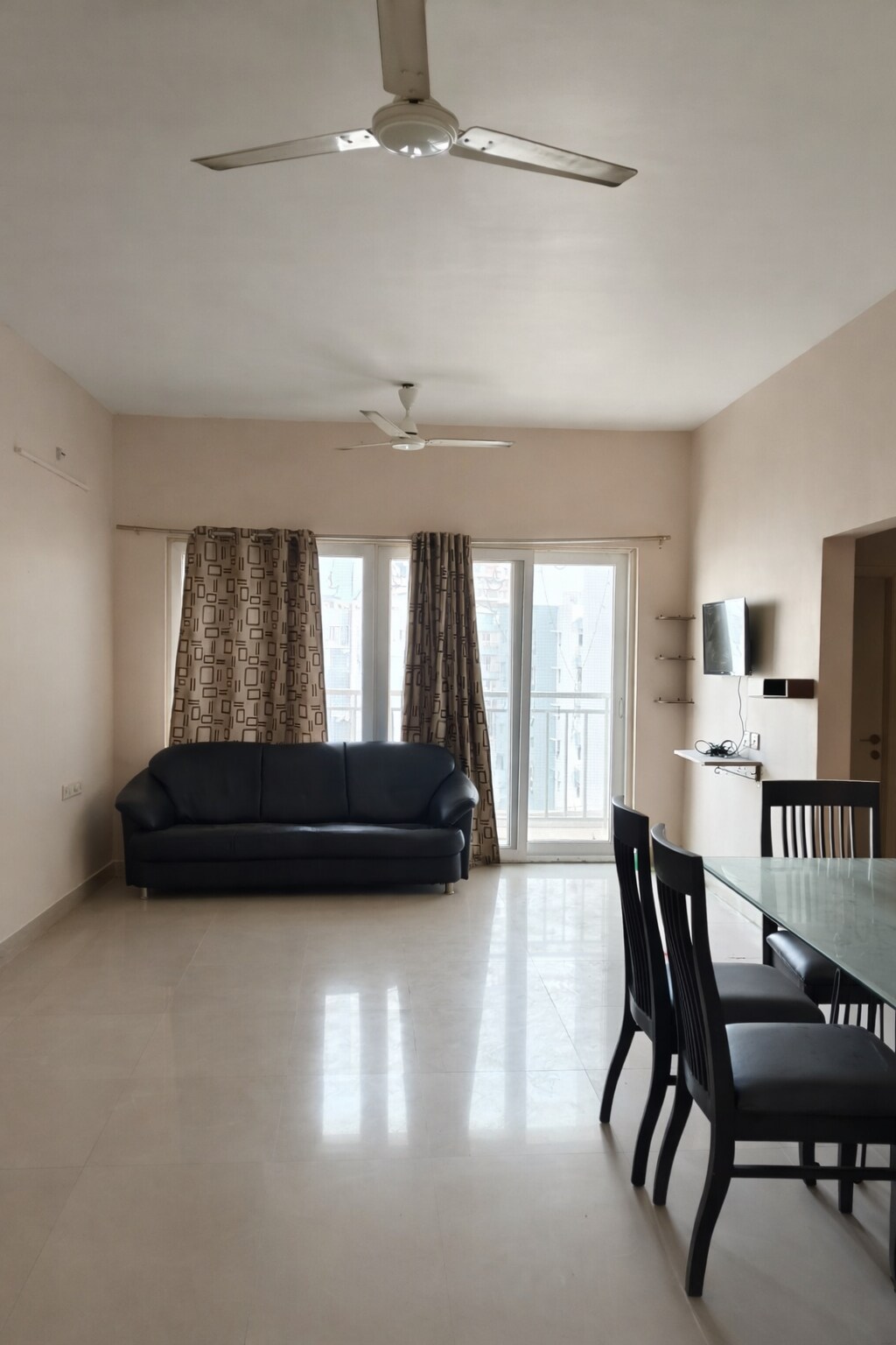 Godrej Garden City review image