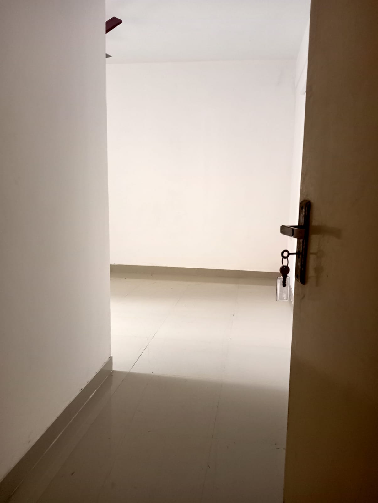Zara Aavaas review image