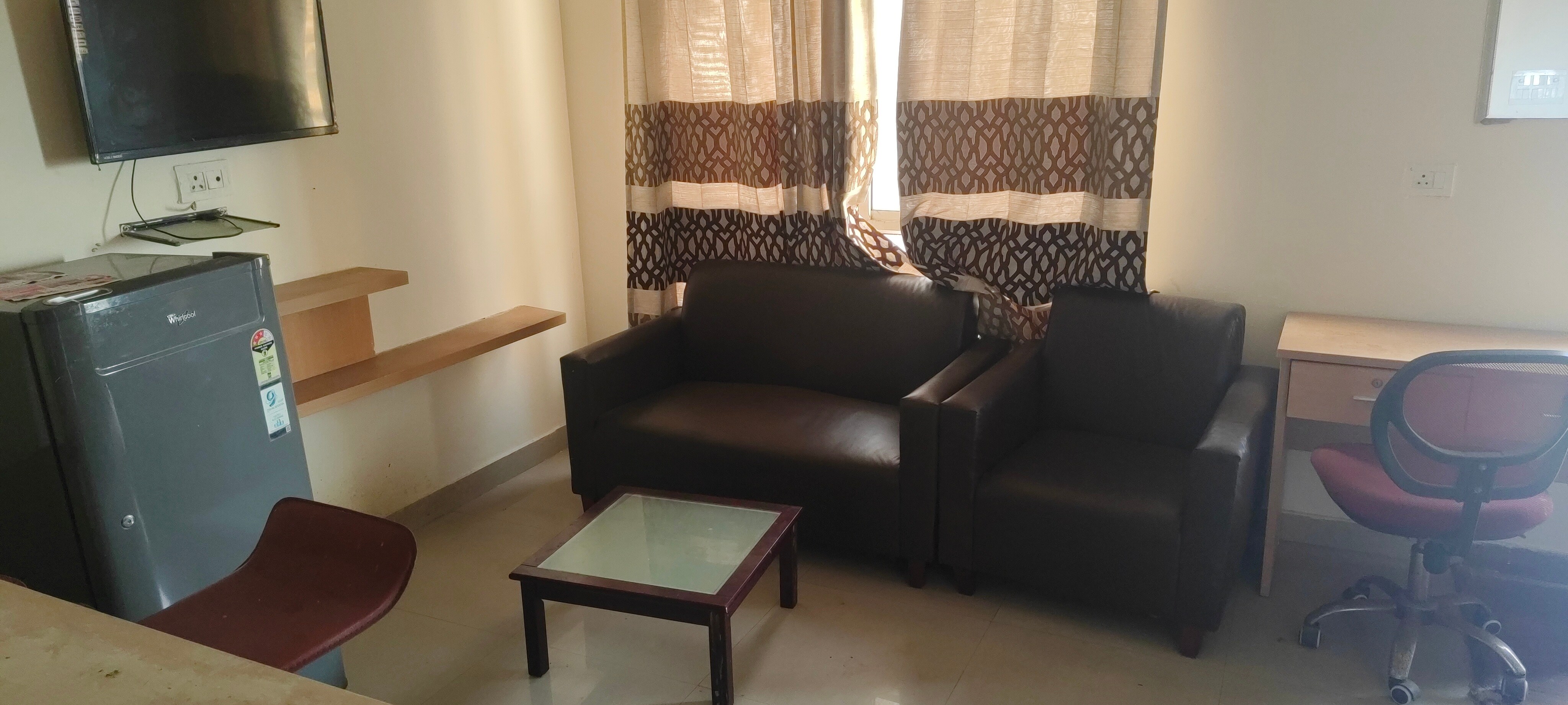 Supertech Czar Suites review image