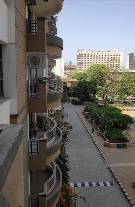 Vipul Greens review image
