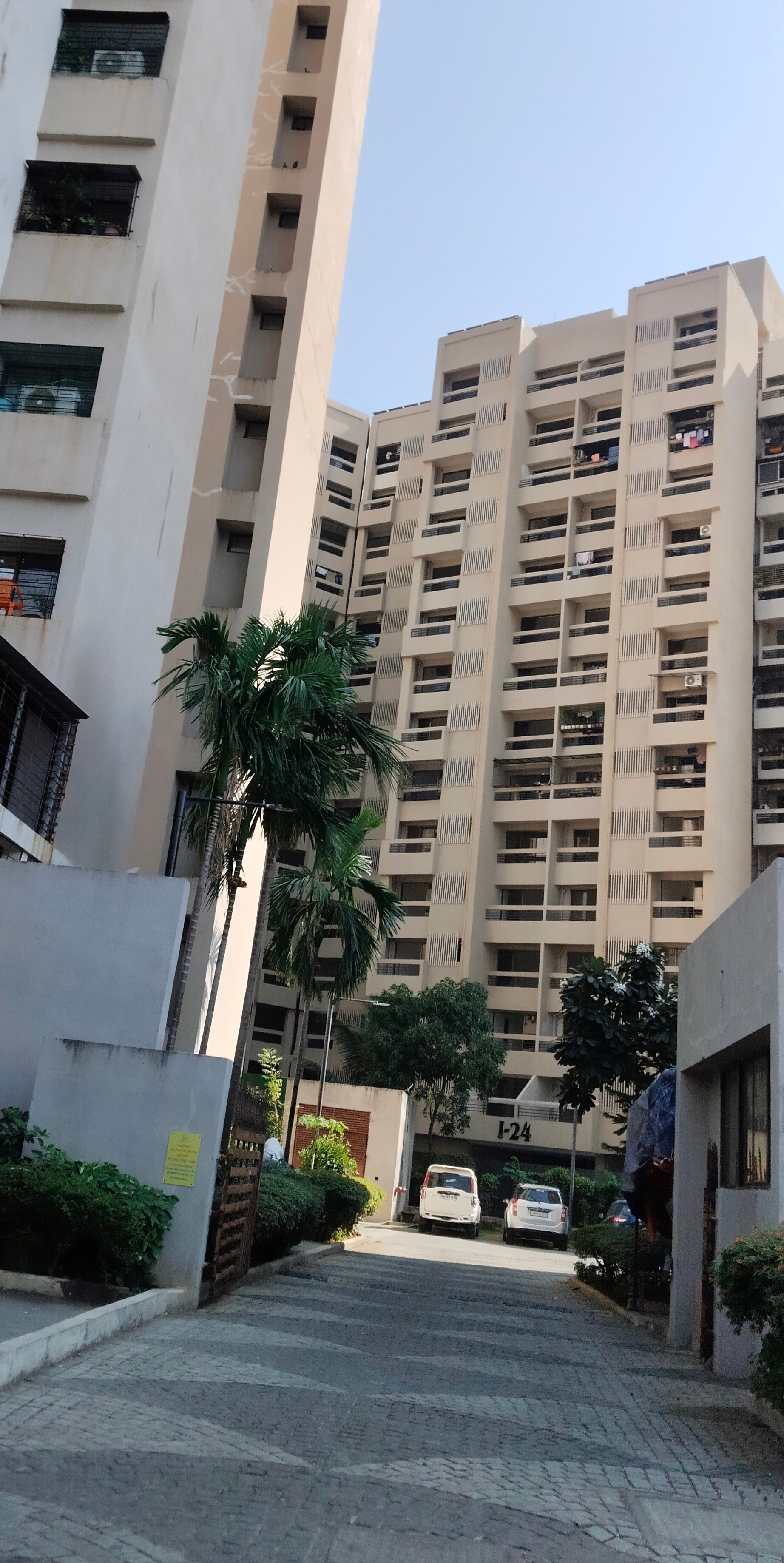 Rustomjee Avenue I review image