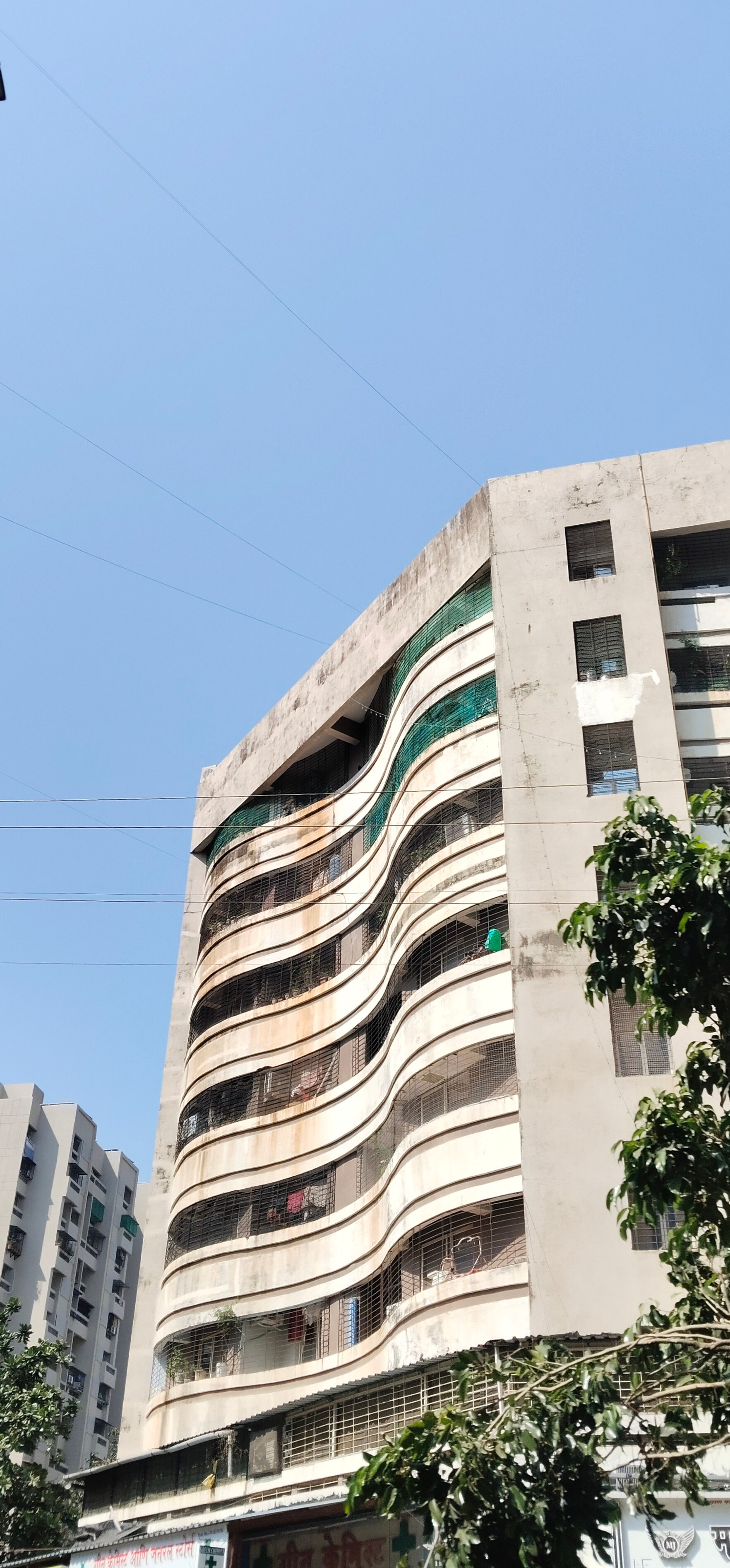 Rustomjee Avenue J review image