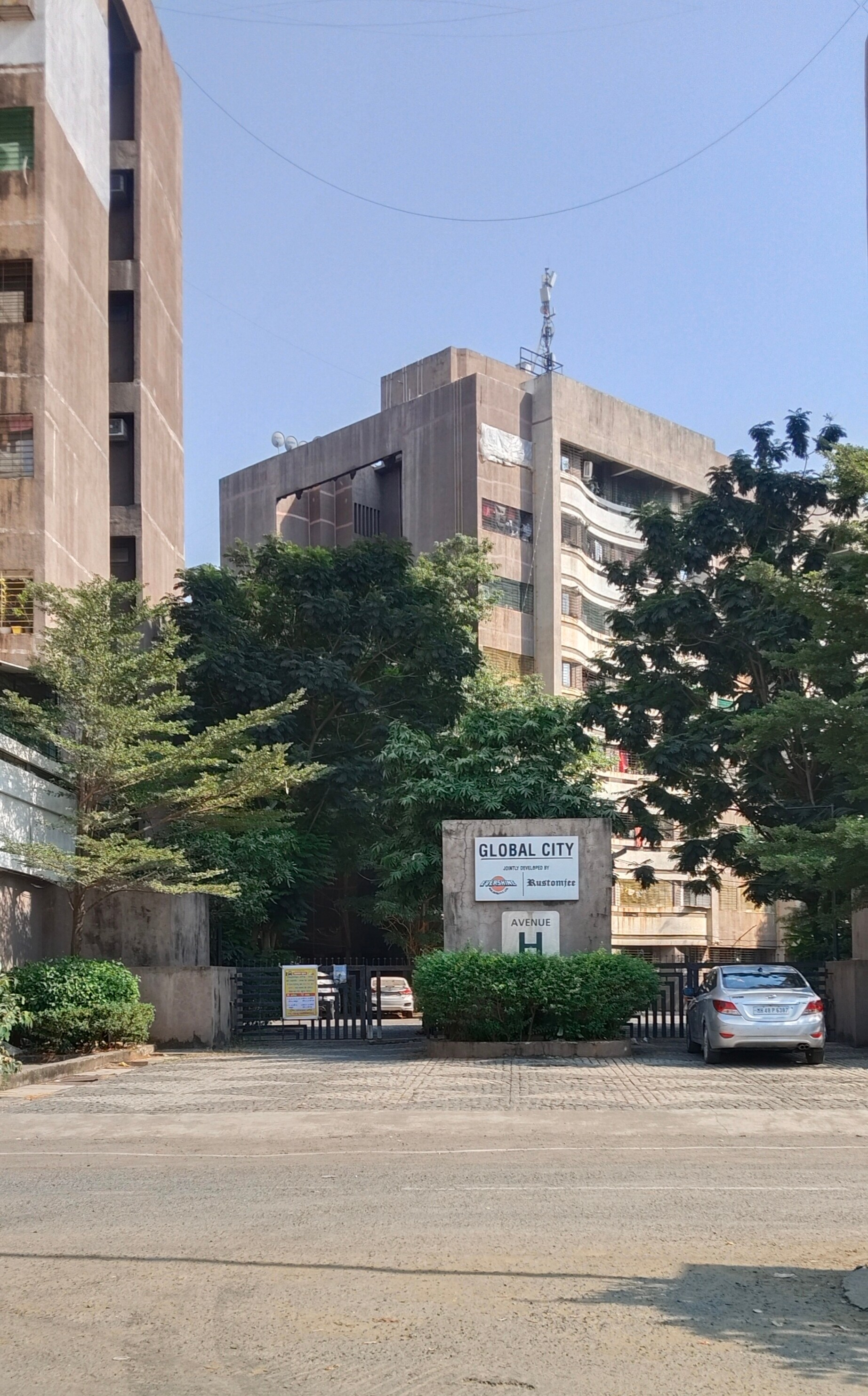 Rustomjee Avenue H review image